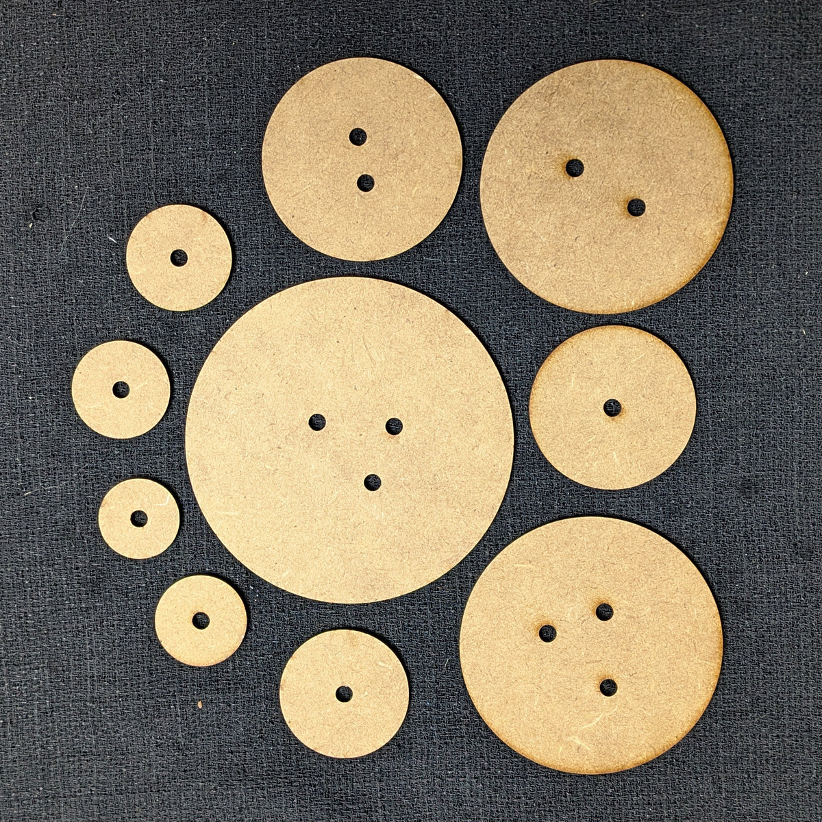 Runde magnetklare/magnetiserte MDF-basar til miniatyrar