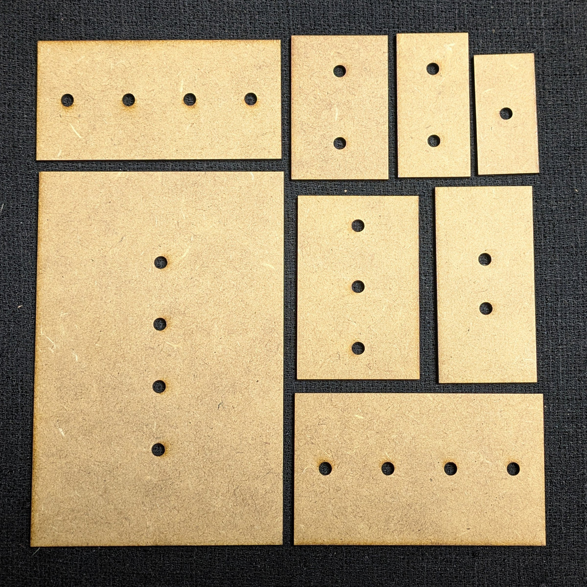 Rektangulære magnetklare/ magnetiserte MDF-basar til miniatyrar