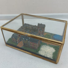 Load image into Gallery viewer, Mini diorama
