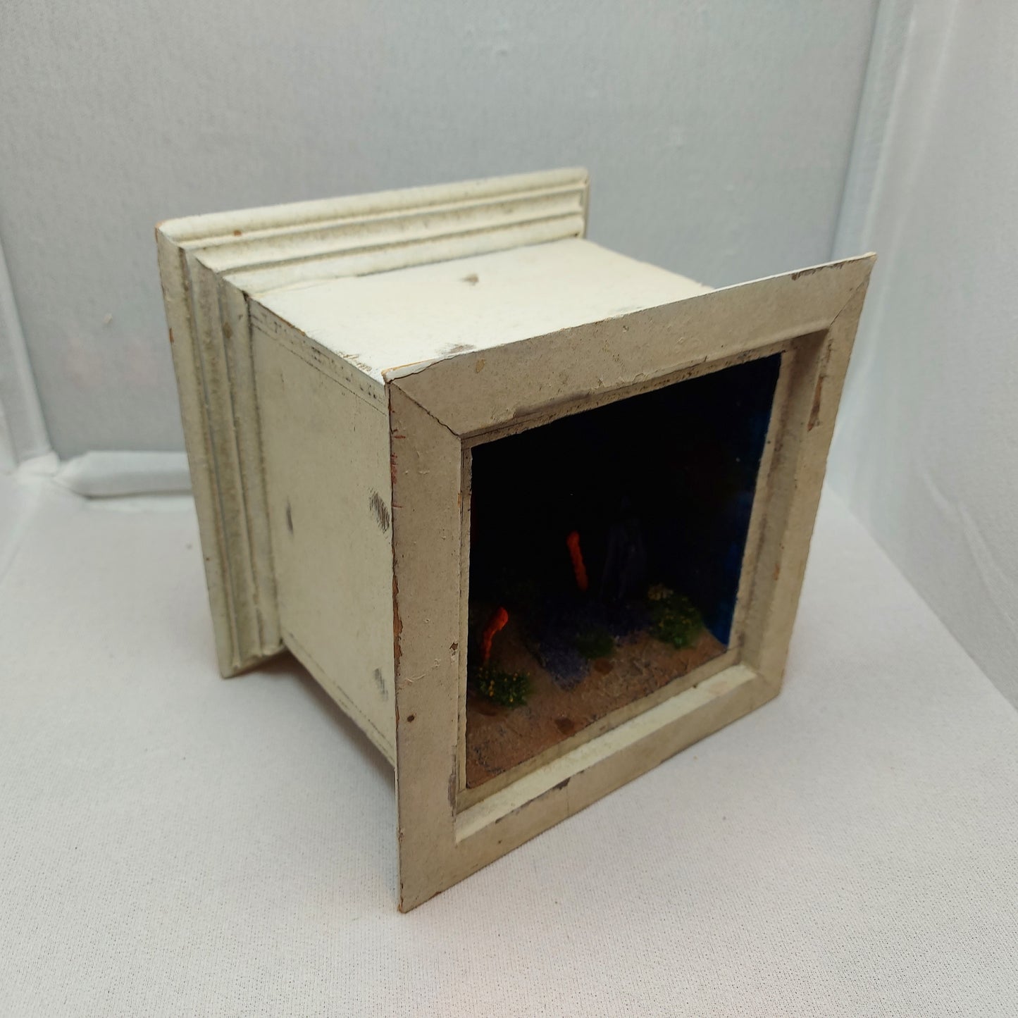 Diorama box