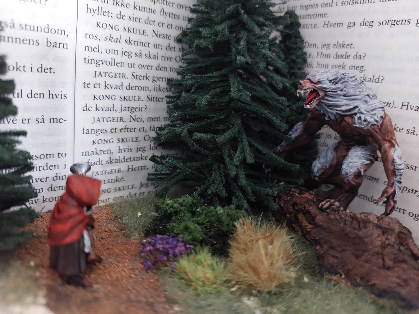 Little Red Riding Hood against the wolf