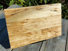 Load image into Gallery viewer, Cutting board in whole birch wood
